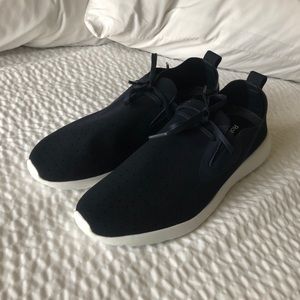 ROBERT Wayne Athletic Foam Sneaker Mens RETAIL $75